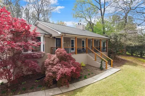 1003 Knotts Pointe Dr, Woodstock, GA 30188