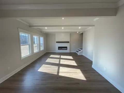 Living - 5373 Windridge Pkwy, Gainesville, GA 30507 photo 1 of 4