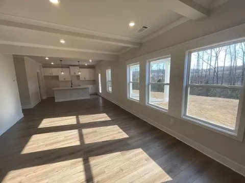 Living - 5373 Windridge Pkwy, Gainesville, GA 30507 photo 2 of 4