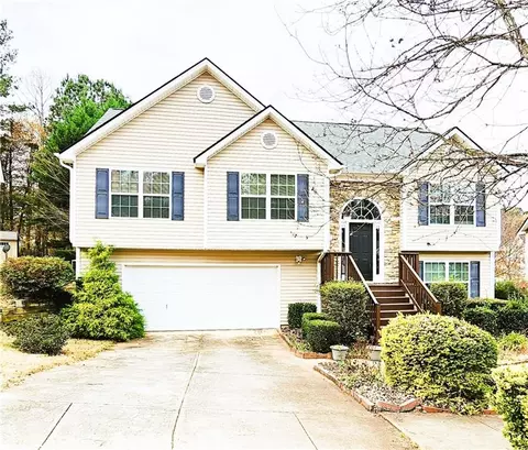 4353 Flat Stone Ln, Snellville, GA 30039