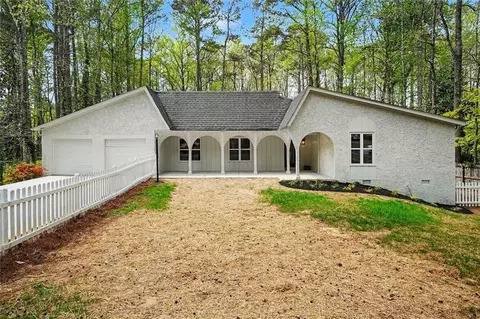 1827 Meadowood Dr, Marietta, GA 30062