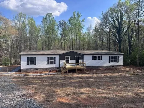4933 Patterson Ln, Gainesville, GA 30506