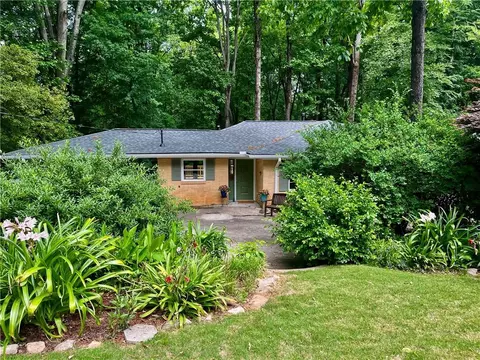 2774 Overlook Dr, Atlanta, GA 30345