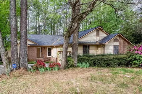 3506 Three Oaks Ct, Powder Springs, GA 30127