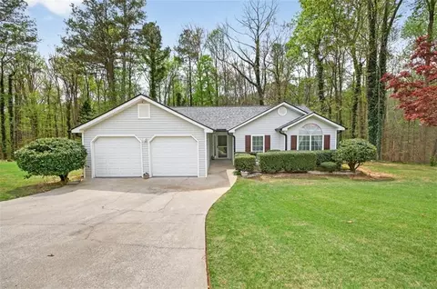 3962 Edgebrook Dr, Flowery Branch, GA 30542