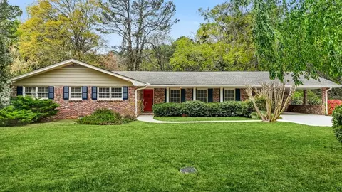 1458 Country Squire Dr, Decatur, GA 30033