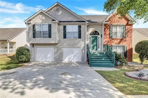 3322 Waggoner Pl, Rex, GA 30273