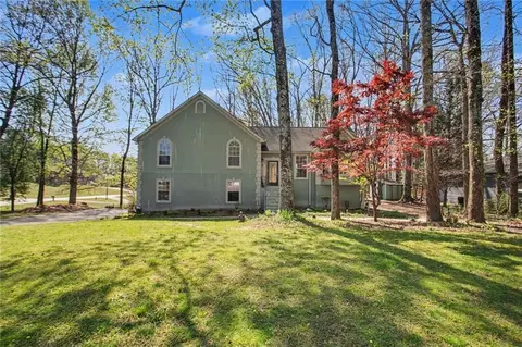 1943 Oakleaf Ct, Lithia Springs, GA 30122