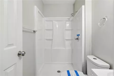 Bath - 6981 Flagstone Dr, Austell, GA 30168 photo 1 of 4
