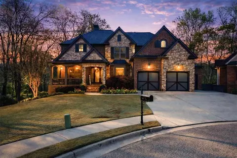 1715 Spartan Ln, Hoschton, GA 30548