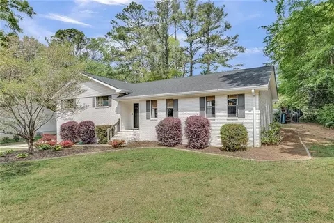 151 Suburban Dr NE, Kennesaw, GA 30144