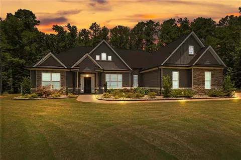 27 Dorian Ct, Newnan, GA 30265