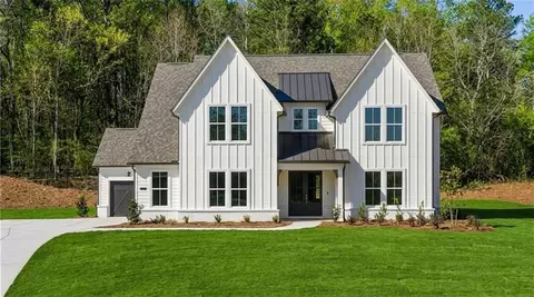 8320 Creekside Overlook Dr, Gainesville, GA 30506