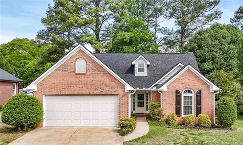 39 Thoroughbred Ln, Cartersville, GA 30120