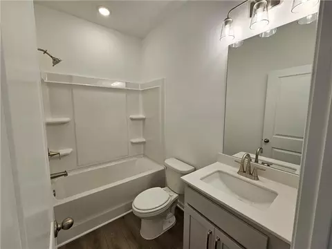 Bath - 30 Everly Way, Bethlehem, GA 30620 photo 2 of 7