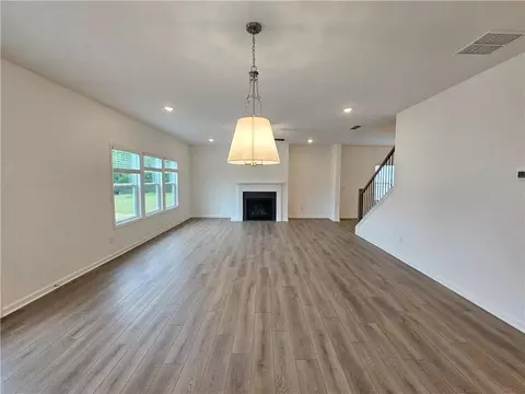 Living - 30 Everly Way, Bethlehem, GA 30620 photo 2 of 3