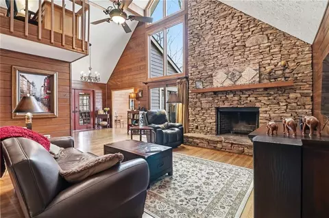 115 Chestnut Oak Pt, Big Canoe, GA 30143