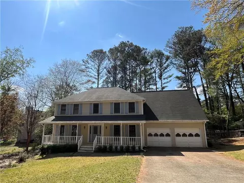 2890 Brookcliff Ln, Marietta, GA 30062