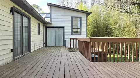 Exterior - 2667 Camelot Ct, Duluth, GA 30096 photo 5 of 9