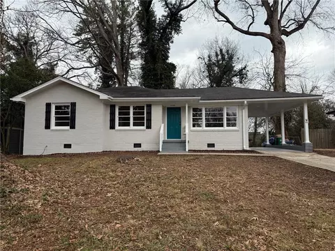 2996 Laguna Dr, Decatur, GA 30032