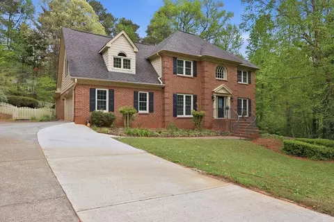 5445 Summer Cove Dr, Stone Mountain, GA 30087