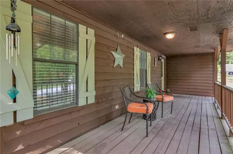 4097 Stacy Ln, Snellville, GA 30039