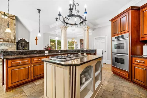 Kitchen - 8960 Merion Dr, Duluth, GA 30097 photo 5 of 5