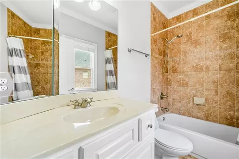 Bath - 8960 Merion Dr, Duluth, GA 30097 photo 5 of 11