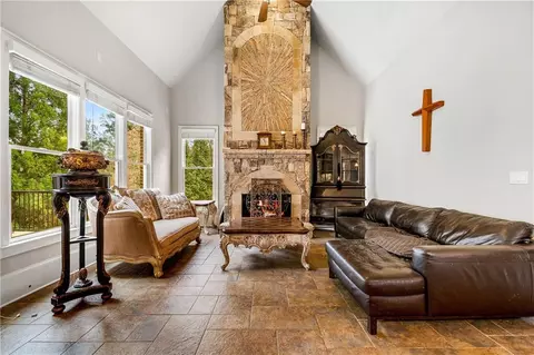 Living - 8960 Merion Dr, Duluth, GA 30097 photo 6 of 8