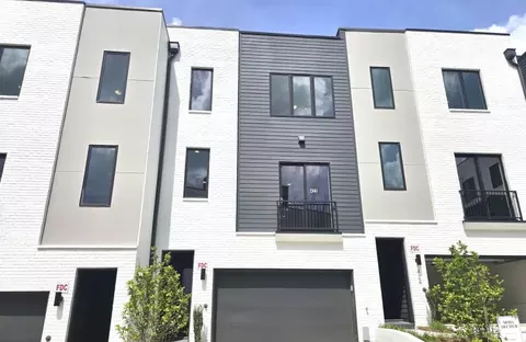 422 Cedar Dust Dr, Decatur, GA 30030