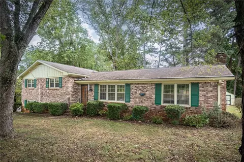 3516 Nowlin Rd, Kennesaw, GA 30144