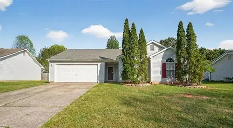 3532 Oak Leaf Ct, Rex, GA 30273