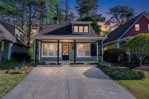 204 Lakeside Dr, Waleska, GA 30183