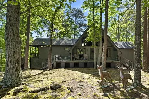 114 Cherokee Dr S, Waleska, GA 30183