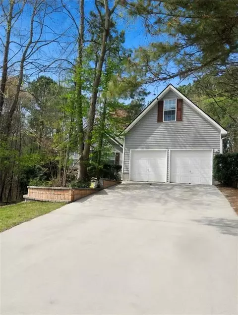 2072 Amberly Crossing Ln, Dacula, GA 30019
