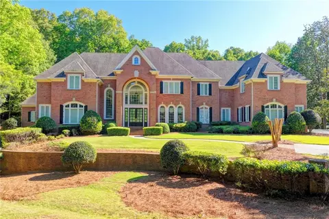520 Old Cobblestone Dr, Atlanta, GA 30350