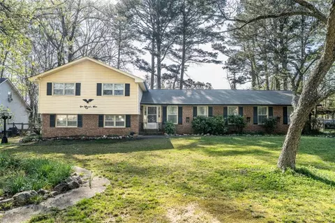 103 Rolling Oaks Dr, Rome, GA 30165