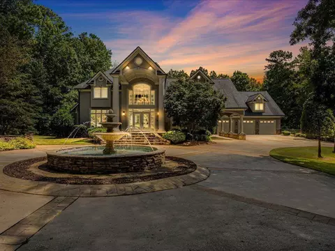 330 N Peachtree Pkwy, Peachtree City, GA 30269