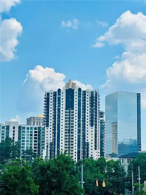 3481 Lakeside Dr #2303, Atlanta, GA 30326