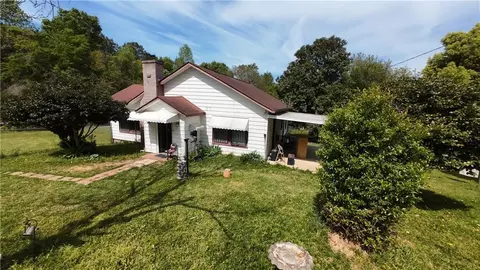 2724 Herbert Smart Airport Rd, Macon, GA 31217