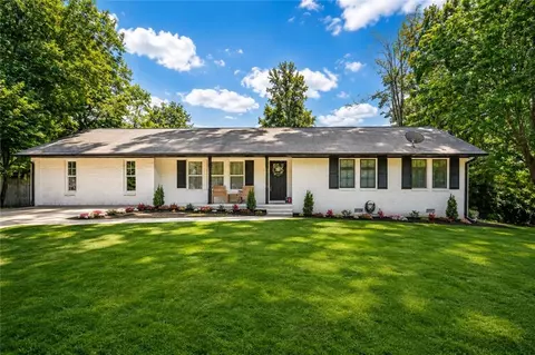 150 Sims St, Winder, GA 30680