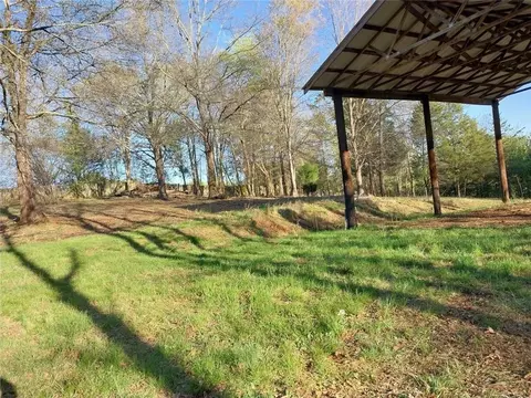 113 Miami Dr SE, Silver Creek, GA 30173