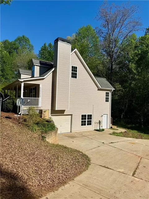 Exterior - 1127 Meadowview Dr, Jackson, GA 30233 photo 2 of 3