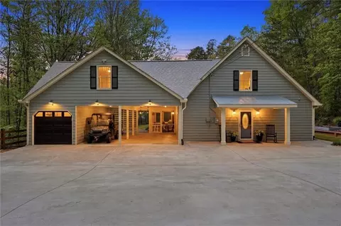 45 Wolf Ridge Trl NE, White, GA 30184