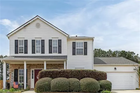 906 Milton Cir, Loganville, GA 30052