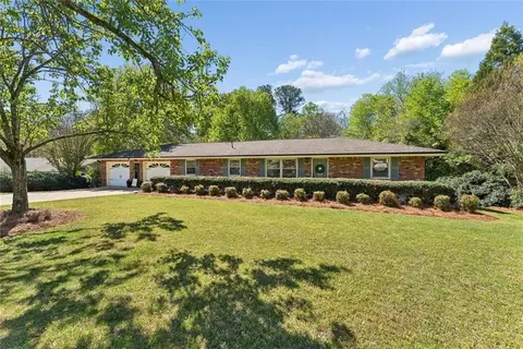 668 Debra Dr, Marietta, GA 30066