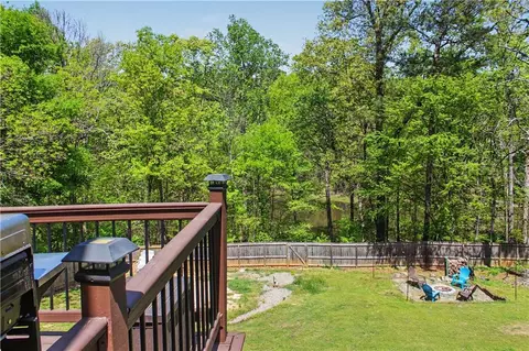 Exterior - 22 Farmbrook Dr SW, Cartersville, GA 30120 photo 7 of 10