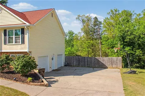 Exterior - 22 Farmbrook Dr SW, Cartersville, GA 30120 photo 2 of 10