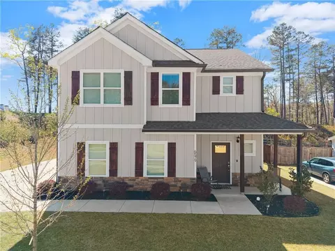 6579 River Station Dr, Lula, GA 30554
