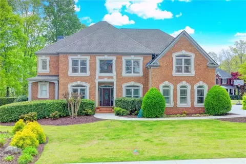 2082 Sugarstone Dr, Lawrenceville, GA 30043